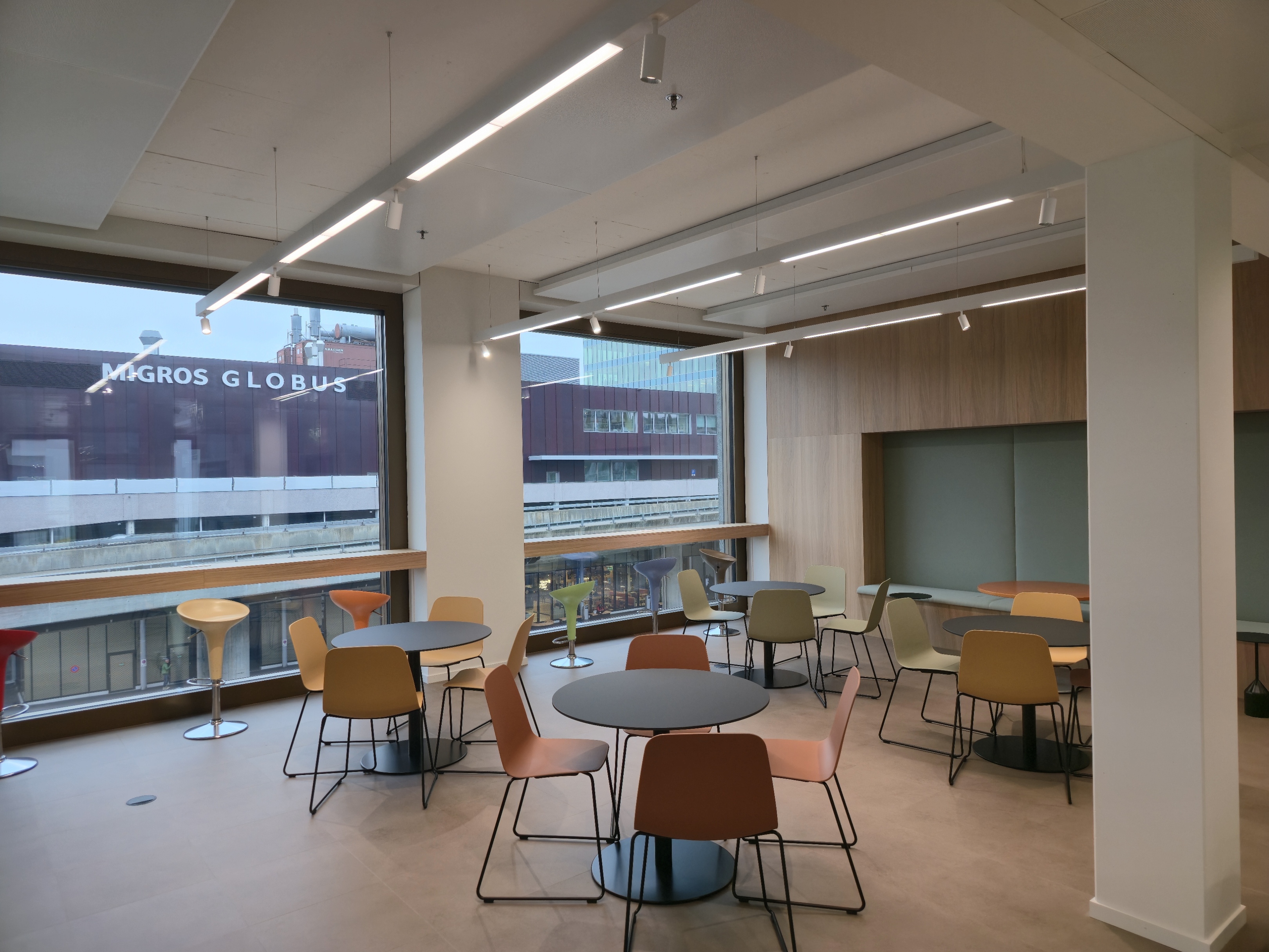 Auto Finance Richti | 8304 Wallisellen | Bürobeleuchtung Projektbild